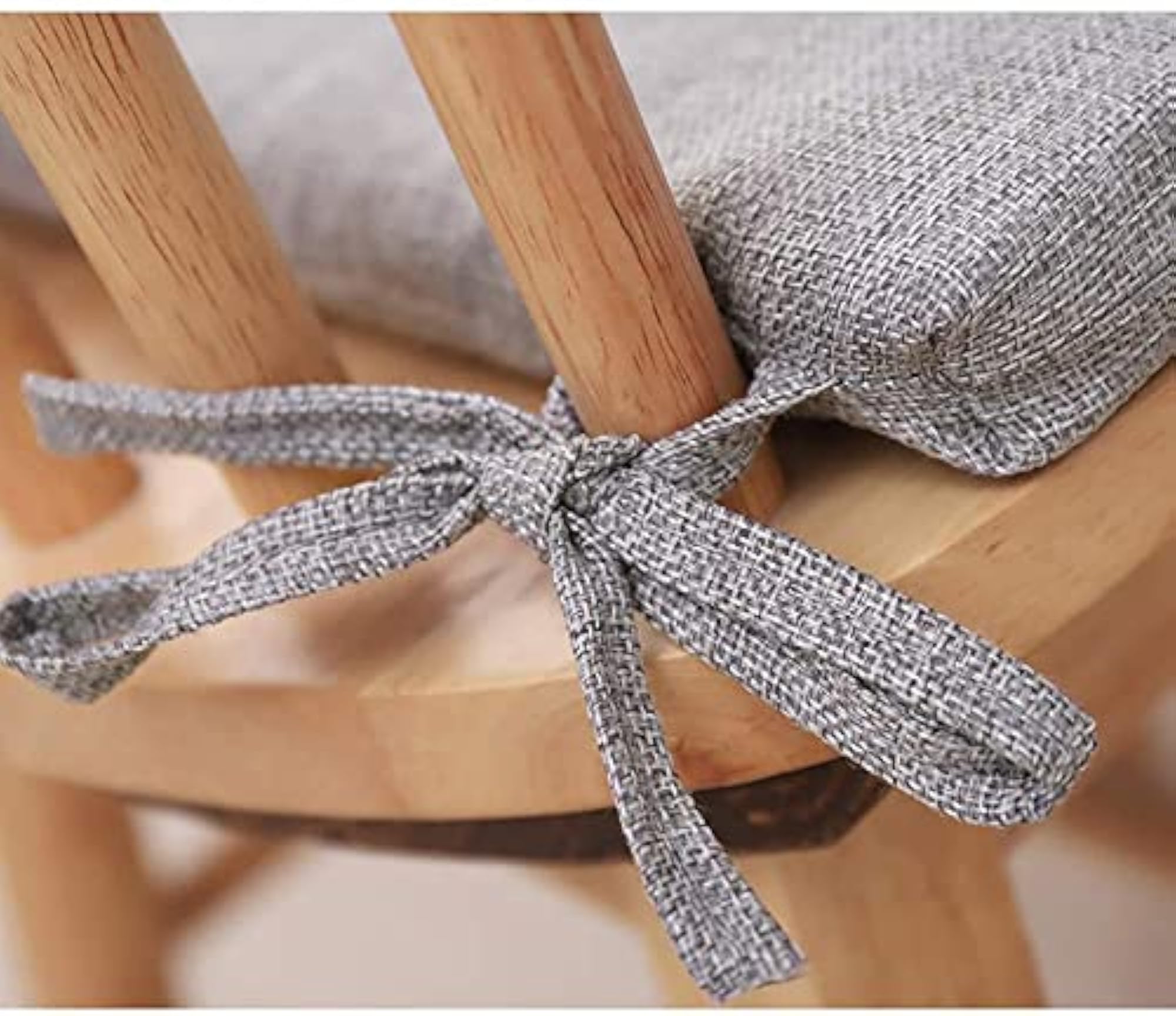Cotton and Linen Seat Cushioning, Non-Slip Design