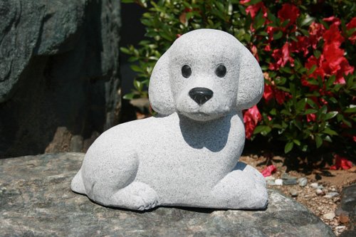 御影石の犬の置き物