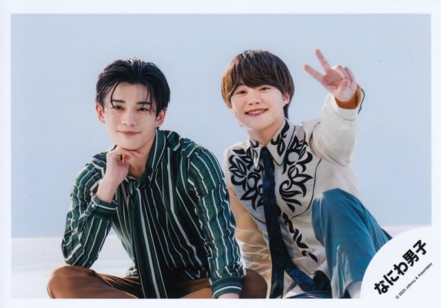 Amazon.co.jp: なにわ男子 公式 生 写真（長尾謙杜・大橋和也）J02135 