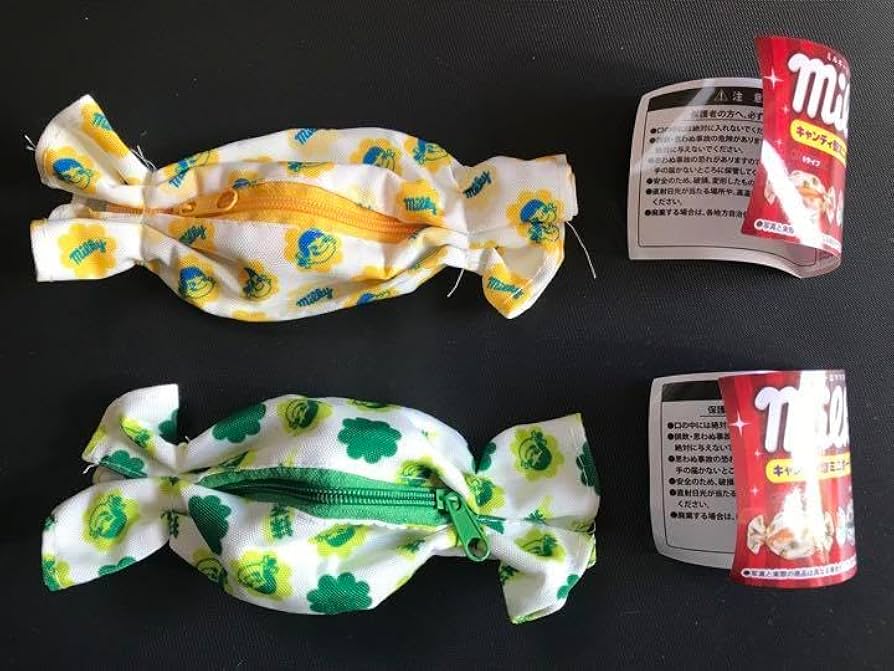 Amazon.co.jp: ミルキー キャンディ型 ミニ ポーチ 2個セット