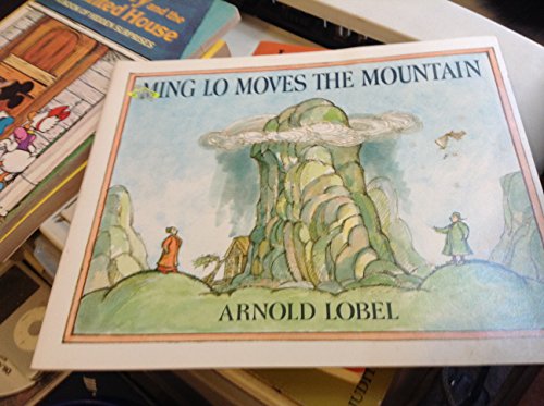 Ming Lo Moves the Mountain 0590332732 Book Cover