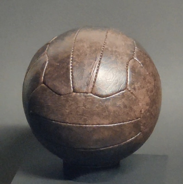 British Sports Museum Vintage Leather-look PU Football Retro style