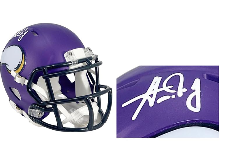 South Florida Bulls 6 Inch Vinyl Mascot Magnet Officially Licensed Collegiate Product