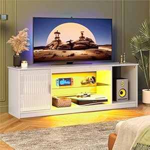 Bestier Meuble TV pour téléviseur 65 Pouces,Centre multimédia Gaming avec Support cannelé Brillant pour PS5,Xbox et Console TV,étagères en Verre réglables, Blanc éclatant
