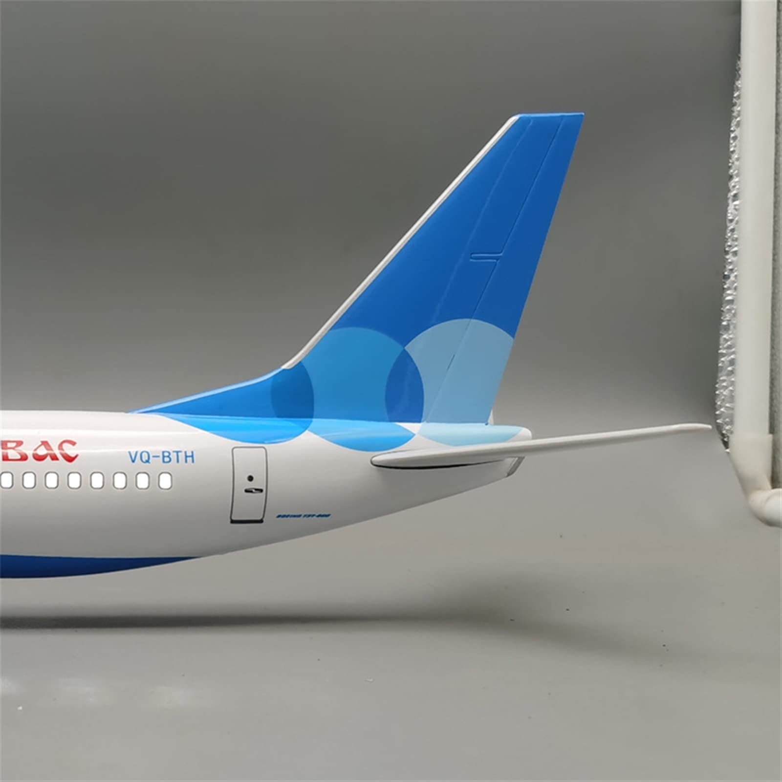 XJBTBA 47cm Model w skali 1 85 Rosja Victory Airlines dla Boeinga 737 Samolot linii lotniczych Odlew z żywicy Samolot Miniaturowy zestaw hobbystyczny (bez światła)