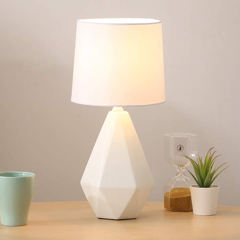 Lampy stołowe do sypialni Nowoczesne ceramiczne małe białe nieregularne geometryczne salon sypialnia lampka nocna lampa biurkowa z białym abażurem z tkaniny gabinet dekoracja