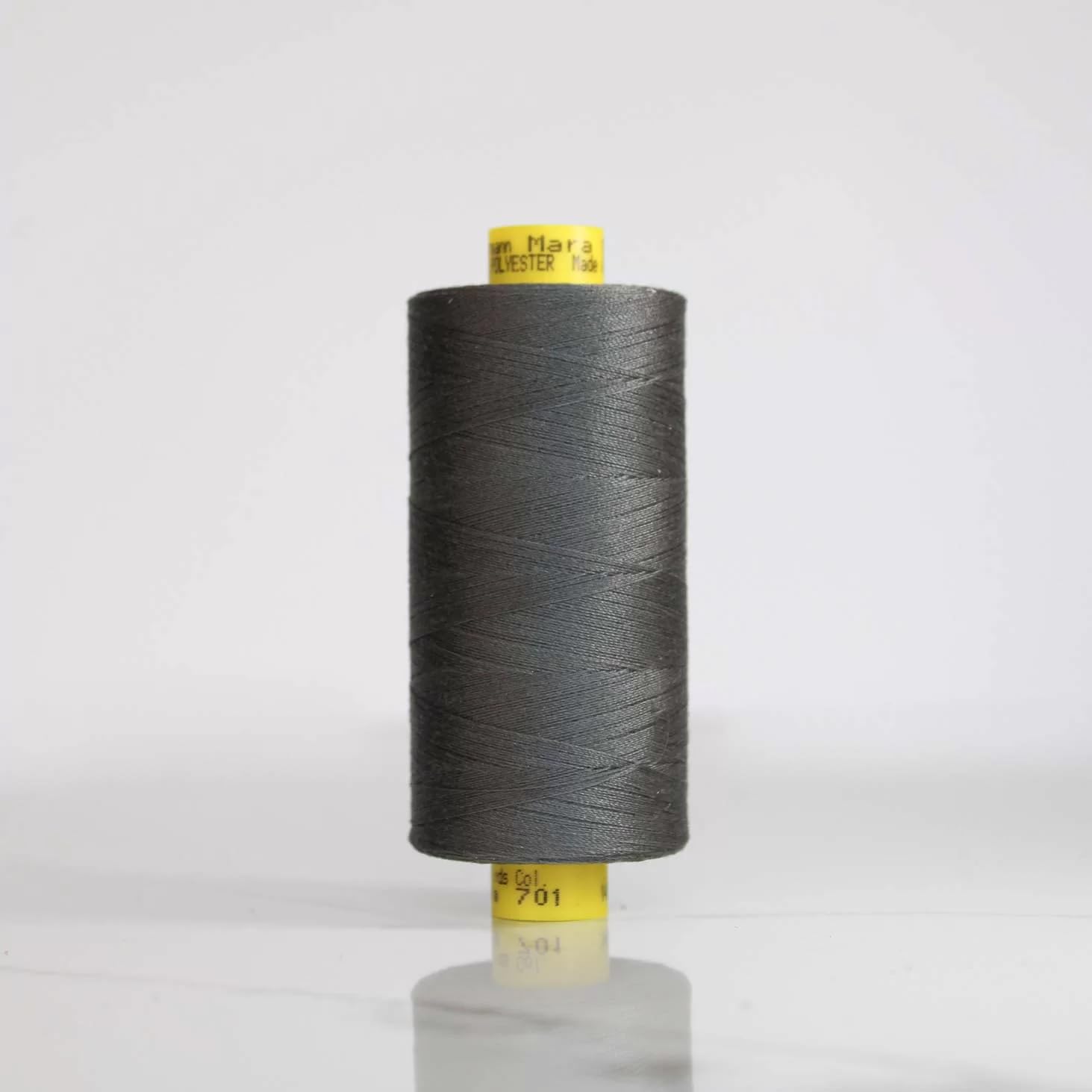 Gutermann Mara 120 All-Purpose Polyester Sewing Thread β 1000m Spool, UV Resistant, Silky Shine, Tear & Abrasion Resistant β Perfect for Sewing Machines or Hand Sewing/Colour-701