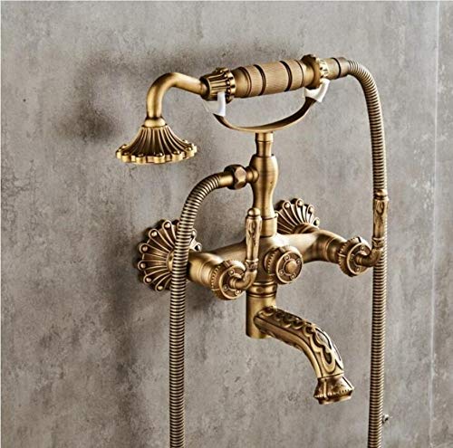 Robinet de baignoire et douche classique pour une salle de bain rétro
