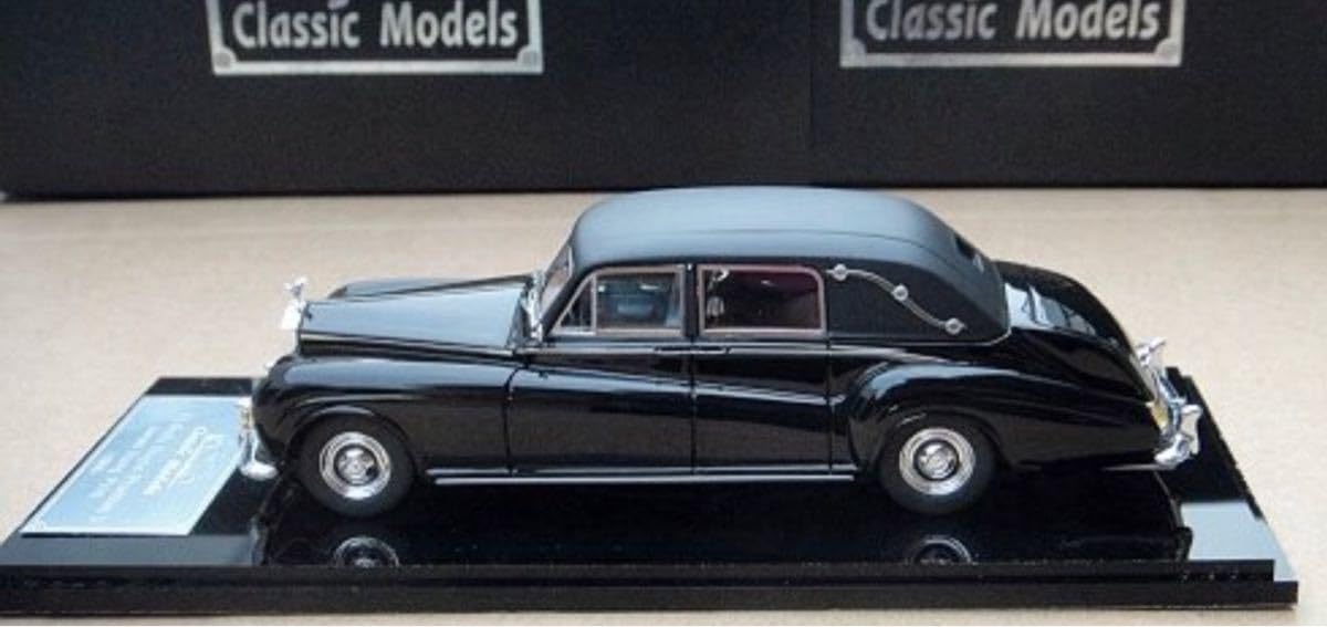 Amazon.co.jp: 1/43 ロールスロイス ファントムⅤ リムジン James
