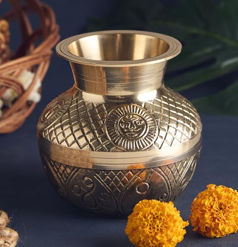 Esplanade Kalash en laiton pour Pooja – Articles Puja de 11,4 cm pour maison Temple Mandir, Pot Lota pour Pooja, Ustensiles 100 % laiton pour cuisine, gravé Peetal Lota