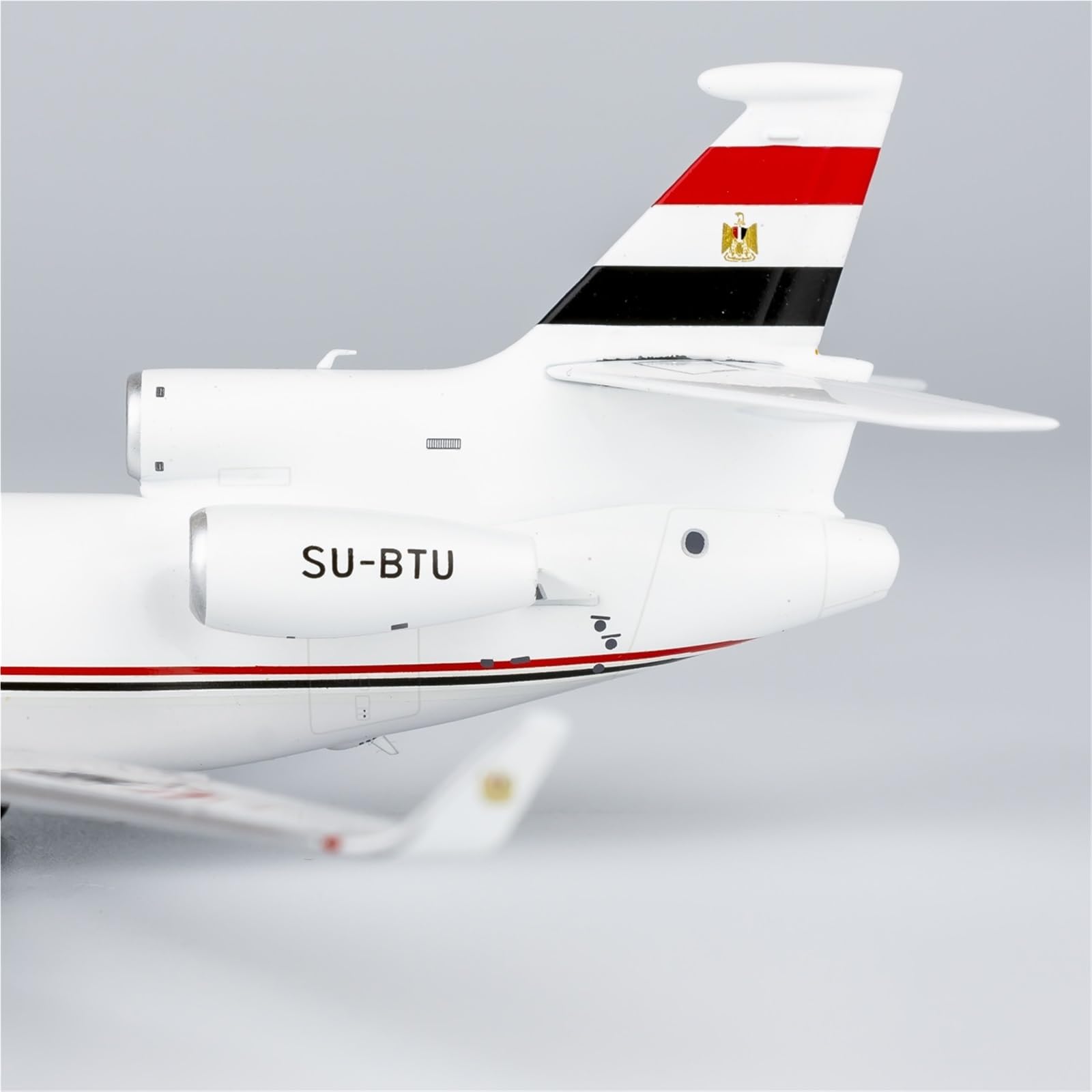 Modelli di Aerei Replica 11CM Modello di Aereo finito Realistico 1/200 per l'aeronautica egiziana Falcon 7X su-BTU Modello di Aereo in Miniatura di Aereo in Scala accurata