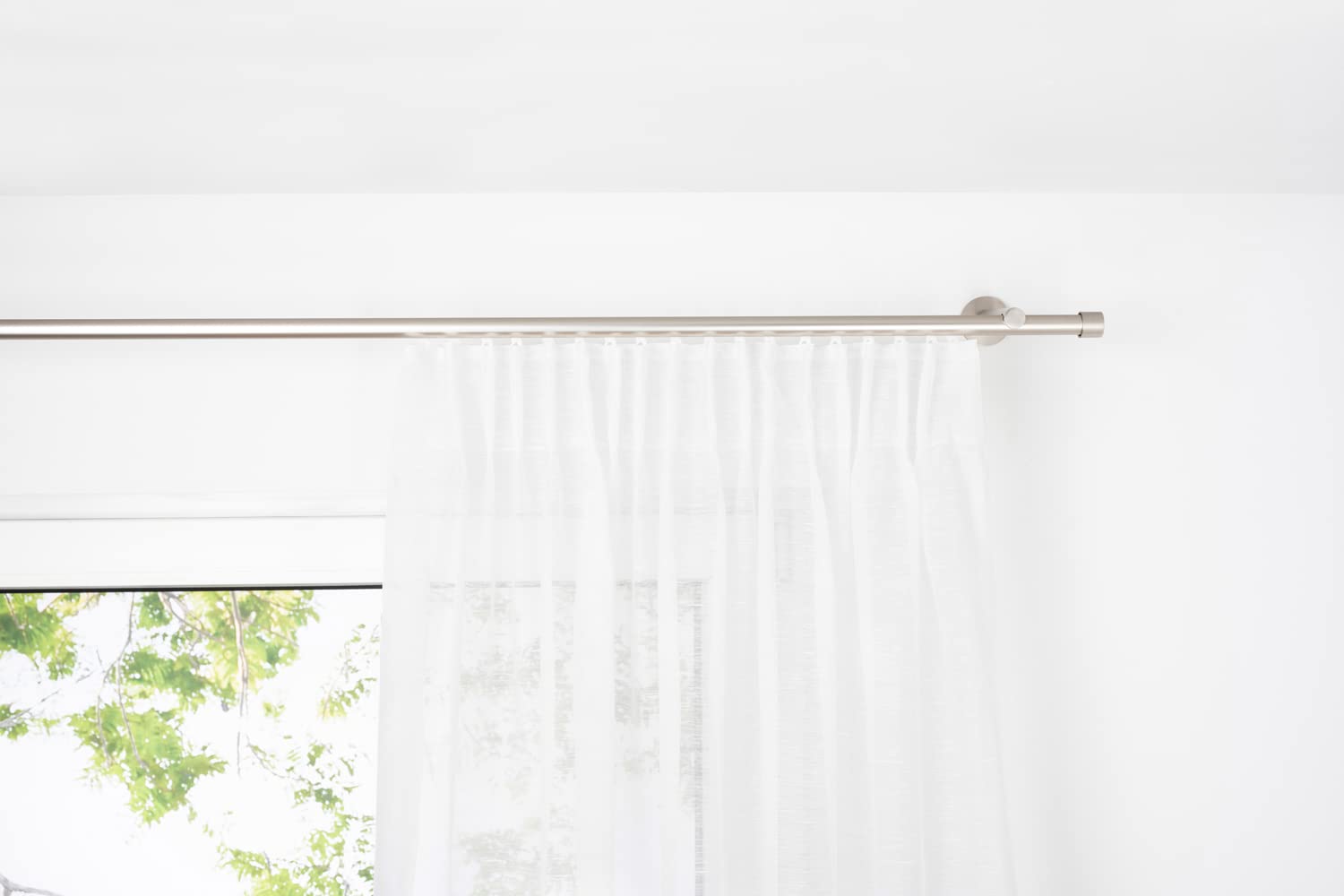 Schlaufenvorhang transparent einfarbig Soft 1er-Set Vorhang Gardine Schlaufenschal aus 100% Polyester inklusive Stangendurchzug und Kräuselband Weiß 135x245 cm