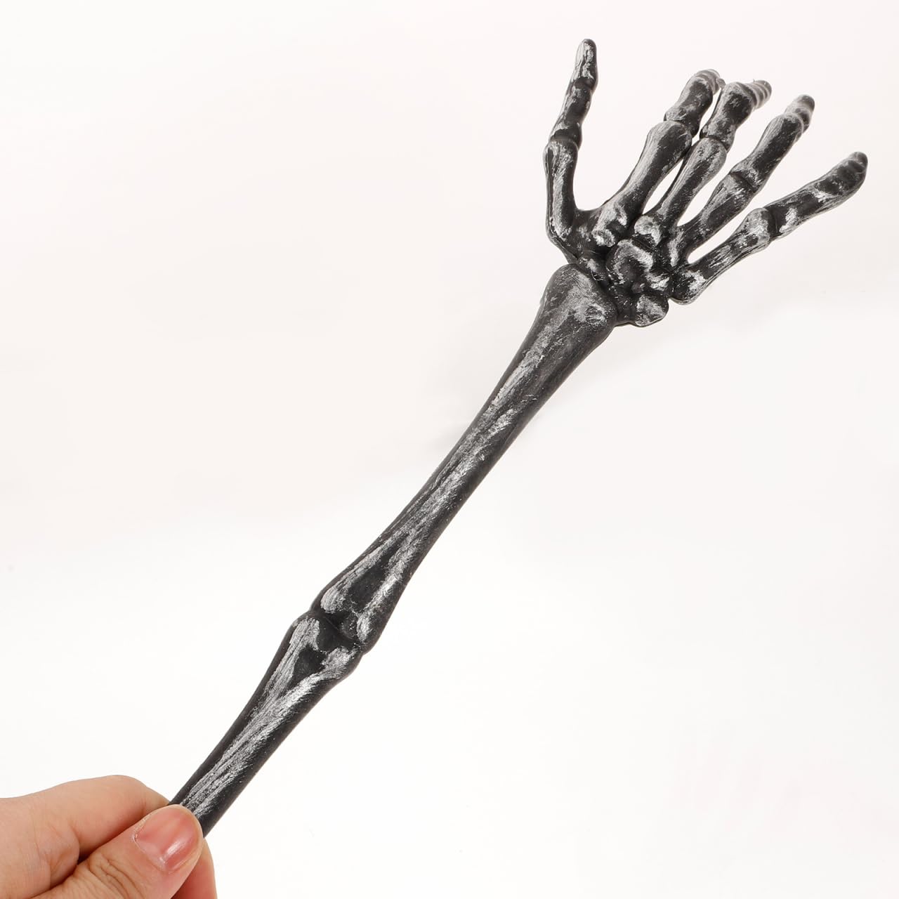 HEALEEP 2Pcs Skeleton Hands Salad Tongs Creative Halloween Kitchen Utensils Fun Decorative Tableware for Parties and Celebrations