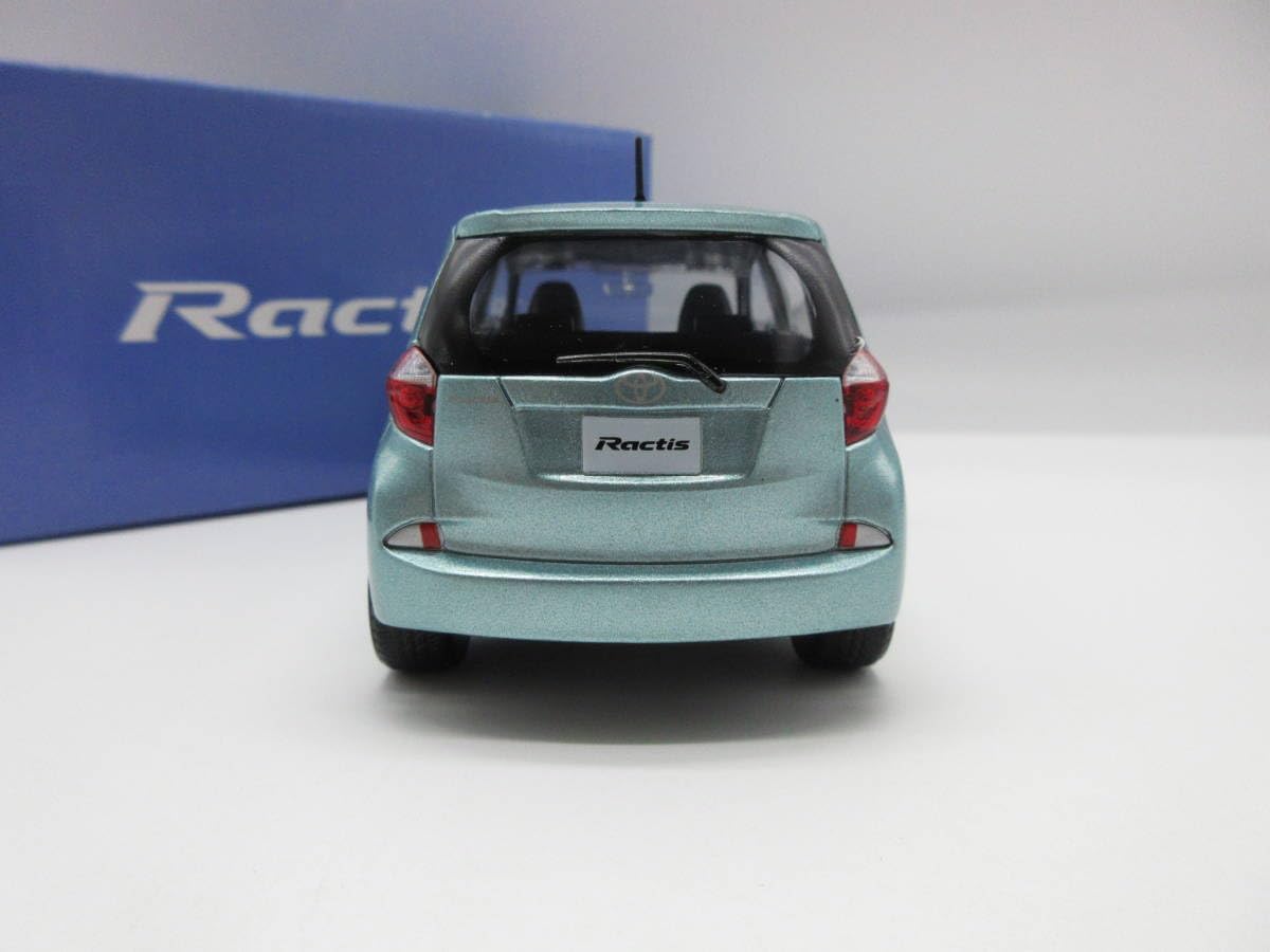 1/30 トヨタ 初代ラクティス Ractis 非売品 カラーサンプル