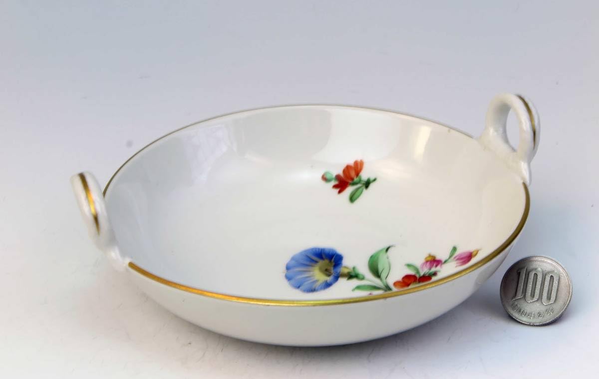 KPM 装飾的ハンドル付き皿 Amazon.co.jp: KPM 豪華・花 絵 皿 ＝ 2 ハンドル (1級品) : ホーム