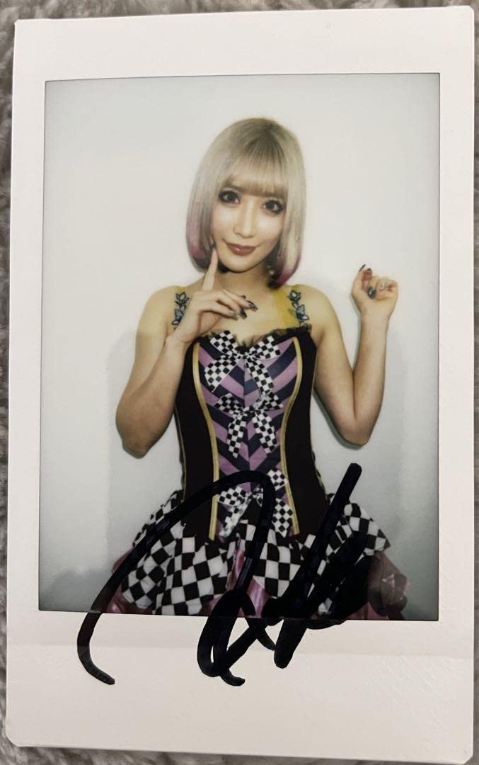 AIKA チェキ バイイー AIKAサイン入りチェキ 2025年最新】aika チェキ