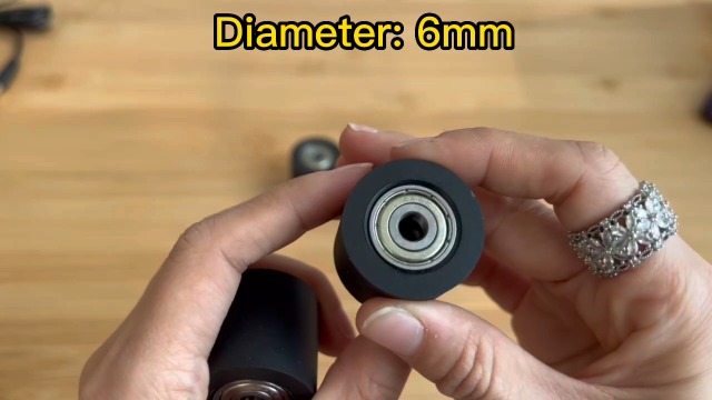 Set 4 Cuscinetti Puleggia Per Bici E Moto - Tendicatena Da 8mm, Guida Rullo Tenditore - Foto 9