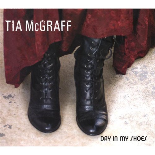 Day in My Shoes [Audio CD] Tia McGraff and Mcgraff, Tia