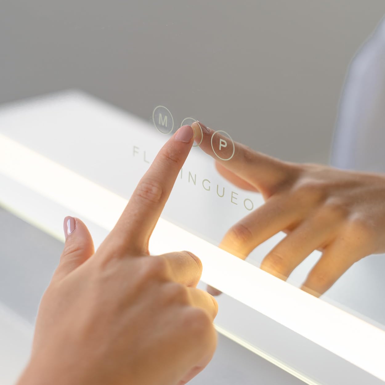 Flamingueo - Espejo Maquillaje con Luz - Banda LED - 3 Modos de Luz - Intensidad Ajustable - Control Táctil - Puerto USB - Espejo Aumento - Posición Regulable - Blanco - 64x12x54,5cm