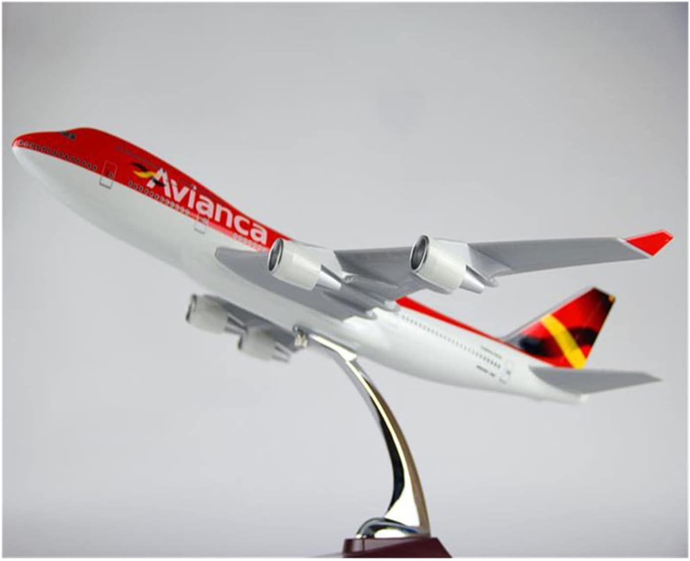 1 150 Fit for Boeing B747 Aircraft International AVIANCA Aviation Die-Casting Resin Series Toys Hobby Playgame Kit