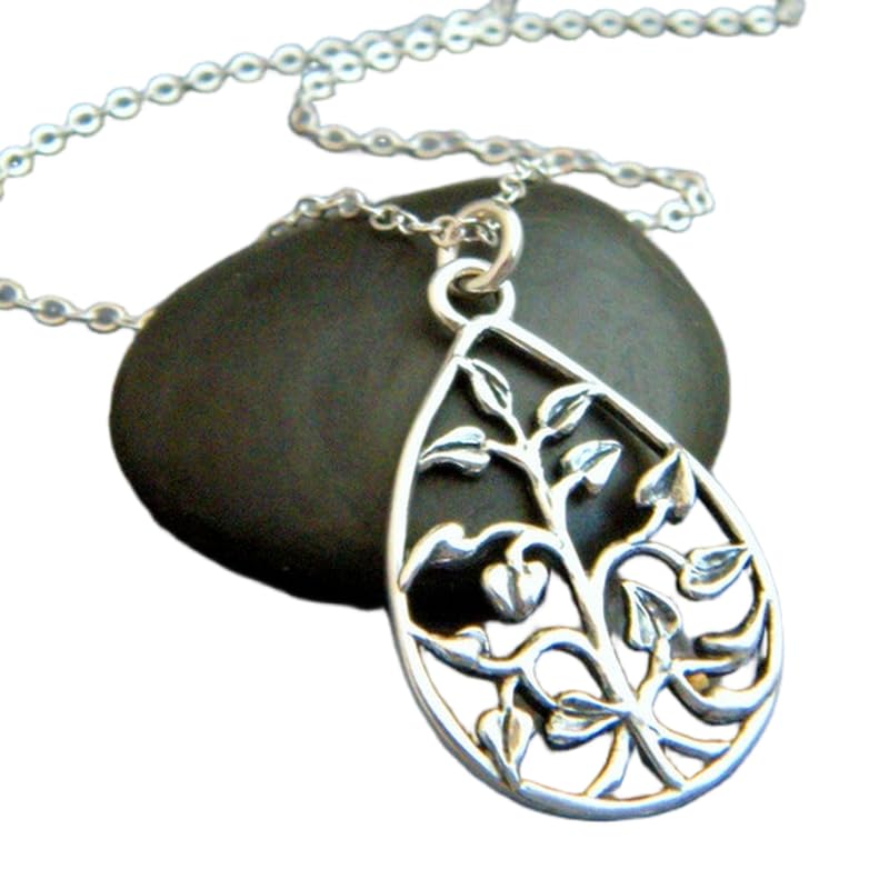Collar árbol de la vida en plata 925 con hojas rústicas y acabado antiguo
