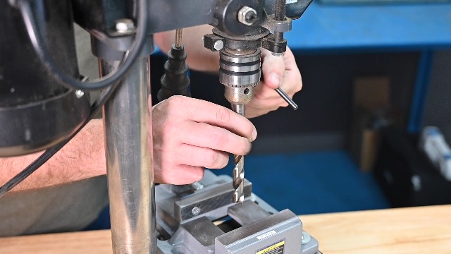 Century Drill & Tool 64508 Thumb Chuck Key, Thumb KR | cuts steel