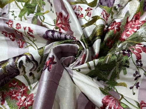 Soie Dupioni broderie florale prune bordeaux au mètre pour confection textile