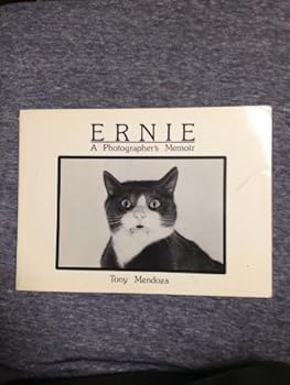 Paperback Ernie: A Photographer's Memoir Book