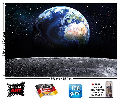 GREAT ART® XXL Poster | 140 x 100 cm | Blick auf die Erde aus dem Weltall | Wandbild Dekoration Welt Mond Sky Planet Galaxy Universum All Kosmos Weltkugel Sterne Fotoposter Wanddeko Bild
