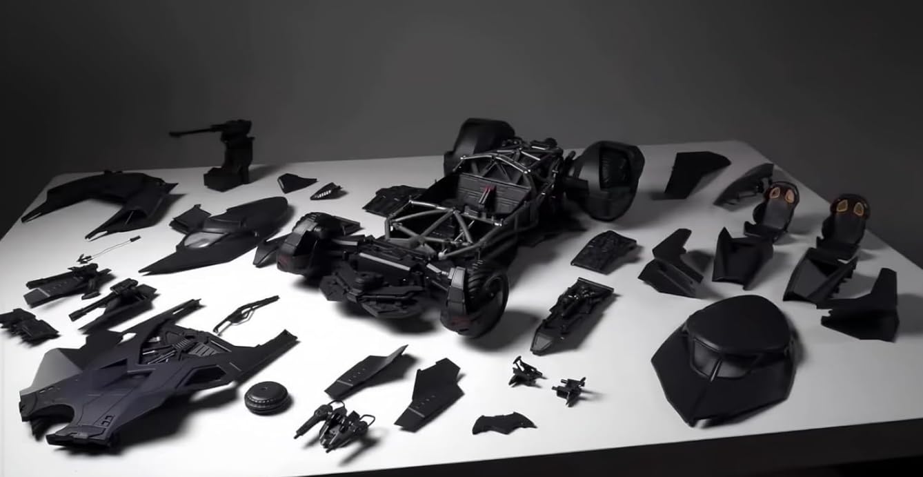 バットモービル ゴム製タイヤ付き Amazon | 喜玩社 バットモービル 1/12 機甲 長さ50cm 内部構造付き