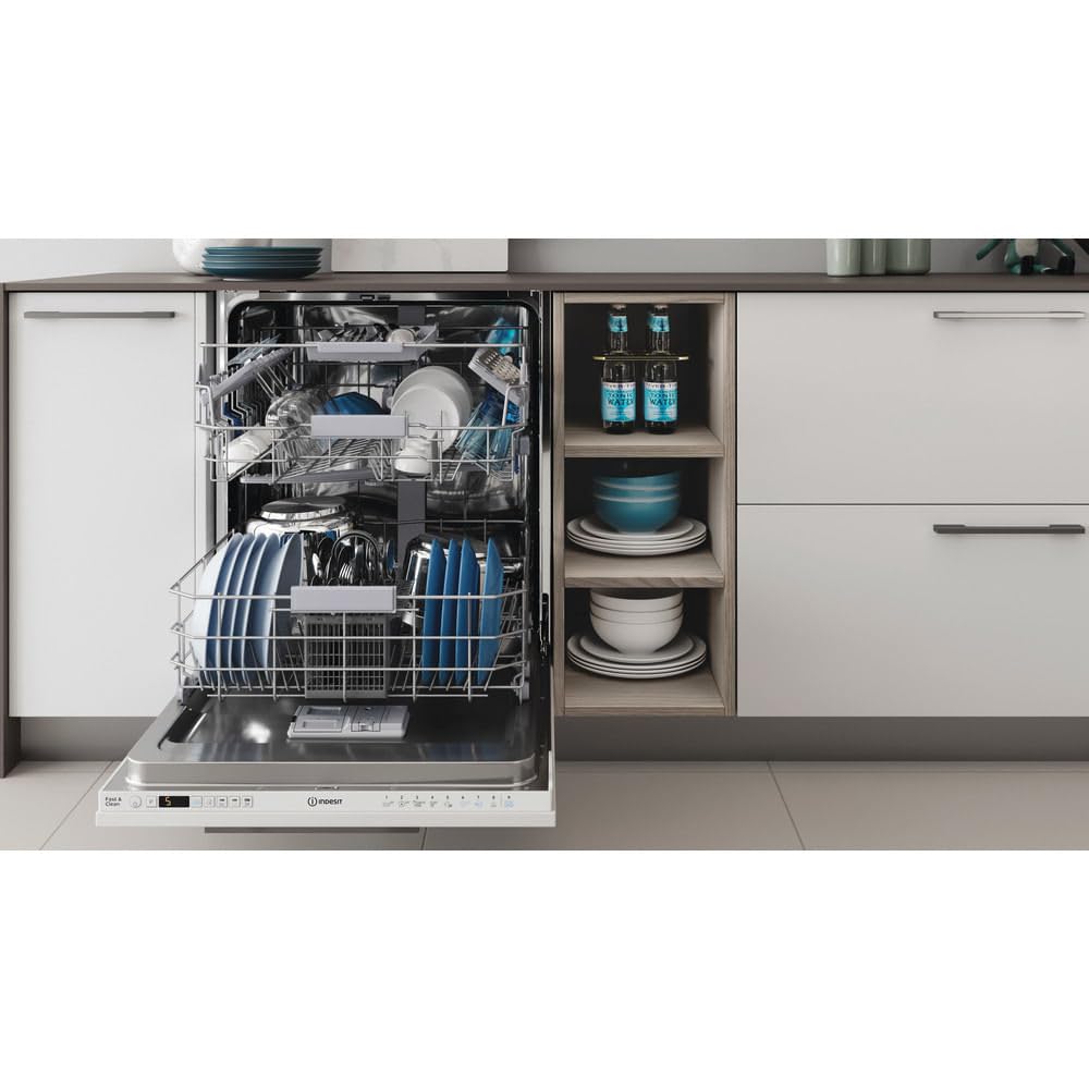 Indesit Lavastoviglie da 60 cm, 14 Coperti, Classe E, Scomparsa totale, Acciaio inossidabile, bianca