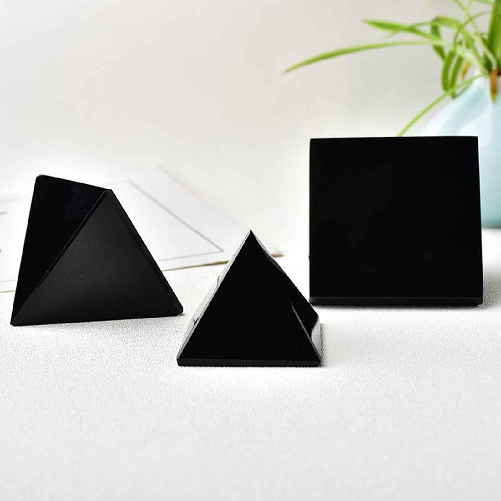 Piramide di Cristallo ossidiano Nero Naturale Pietra di Cristallo di guarigione del Chakra piramidale Naturale per Chakra Reiki Home Decor,3.15in(8cm)