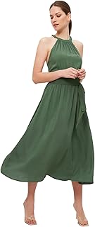 فستان متوسط الطول TWOSS19EL0155 بقصة ايه لاين من نسيج محبوك من الفسكوز برقبة هالتر برباط وحزام خصر للنساء من ترنديول