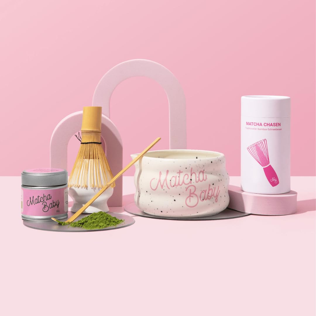 Matcha Set 5-teilig mit Bio Matcha Pulver 30 g aus Japan - Matcha Schale mit Ausguss, Chasen Bambusbesen, Chashaku Löffel und Besenhalter, komplettes Zubehör Set