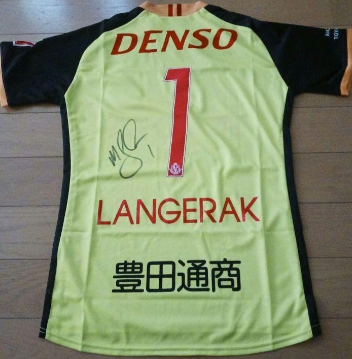 名古屋グランパス ミッチェルランゲラック ユニホーム