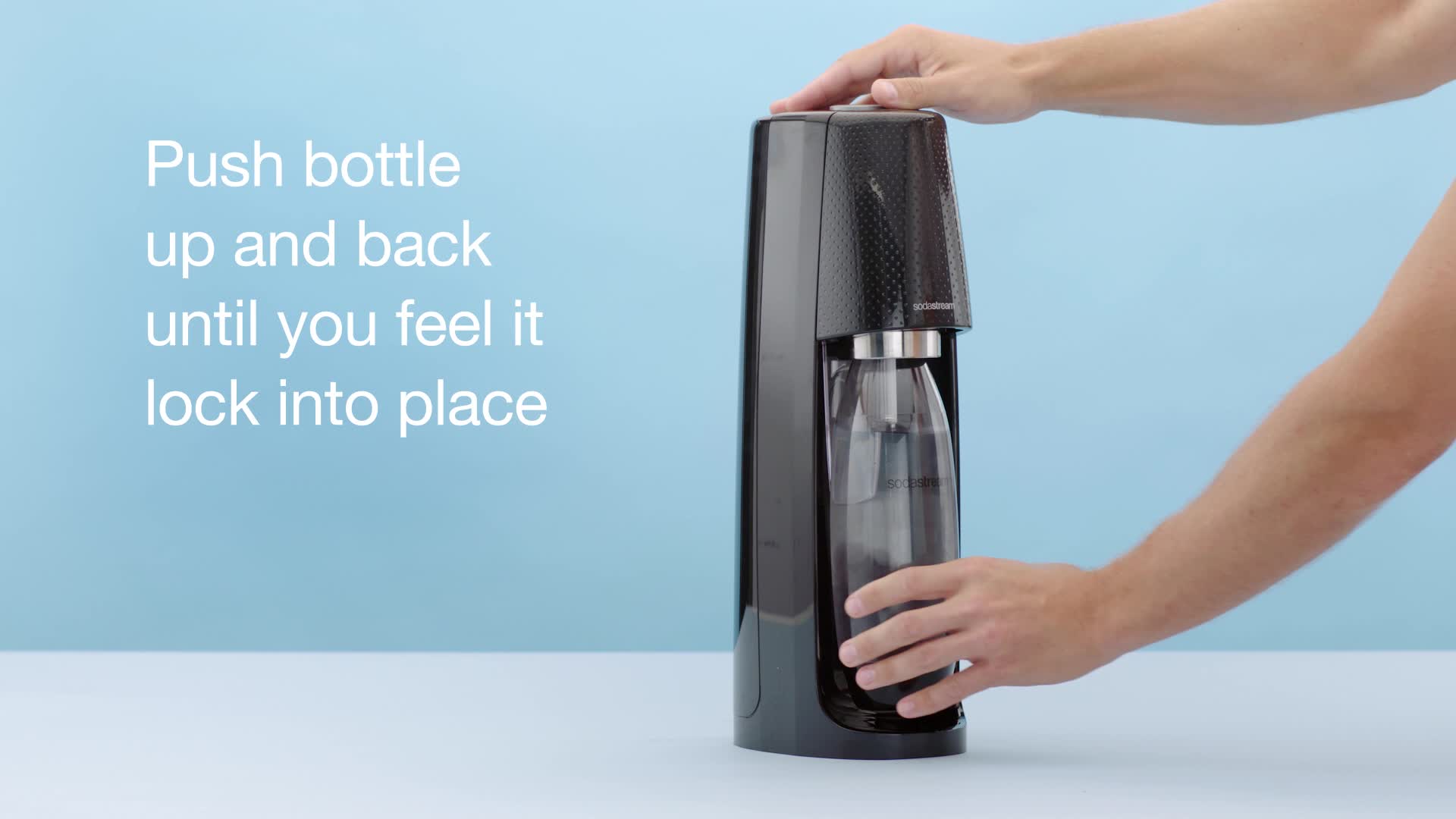 ソーダストリーム(Fizzi) SodaStream Fizzi Sparkling Water Maker w/ 60L CO2 Cylinder