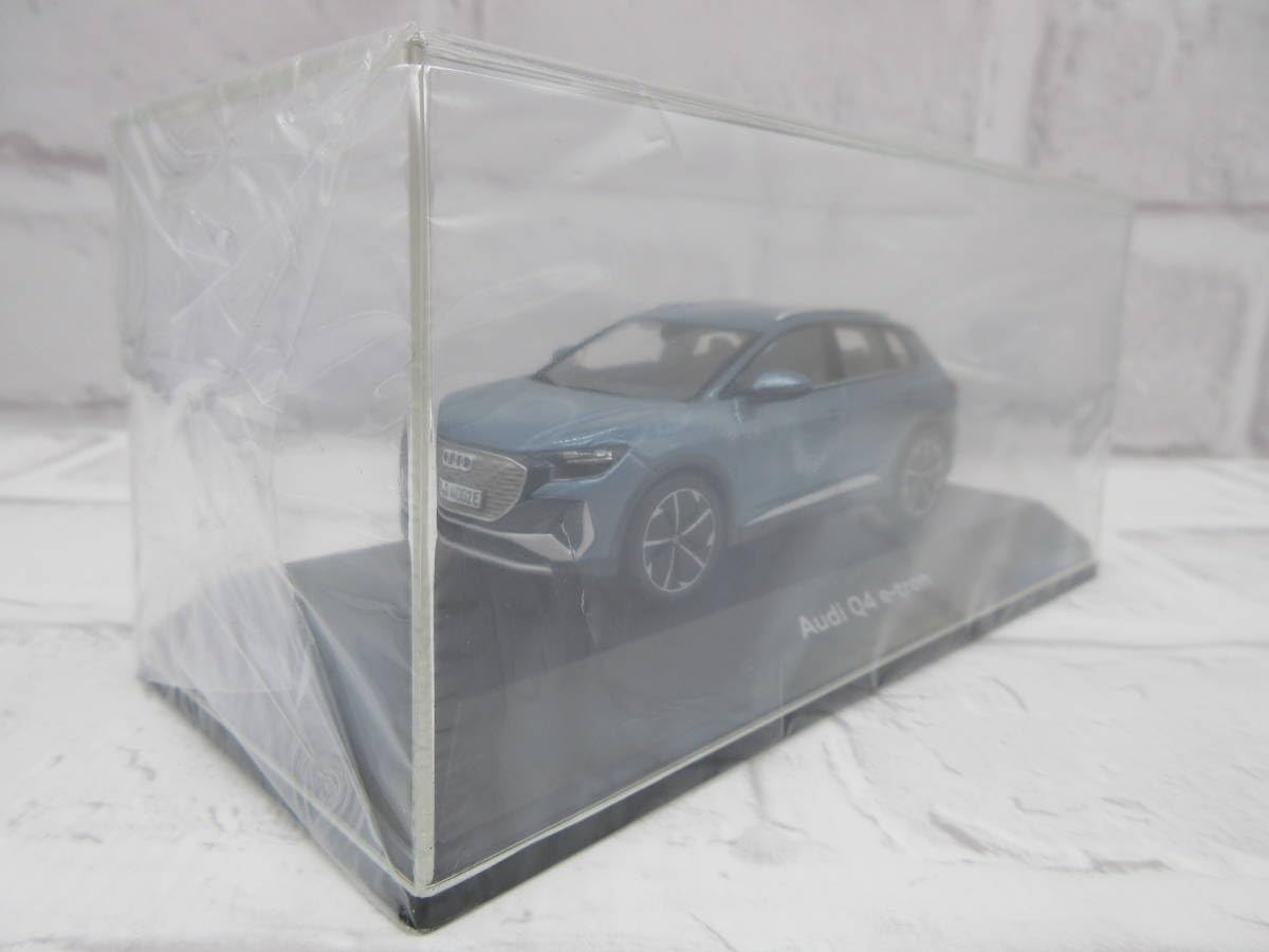 Amazon | ミニカー 1/43 アウディ Audi Q4 e-tron ガイザー