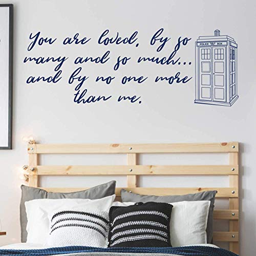 Vinilo decorativo Dr Who con frase y Tardis miniatura 5