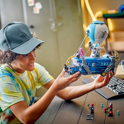 LEGO Fortnite Autobús de Batalla - Vehículo del Videojuego con 9 Minifiguras de Personajes y Accesorios - Regalo Gamer para Niños y Niñas de 10+ Años y Adolescentes - Juguetes de Navidad 77073 2 Lego Fortnite Autobús De Batalla - Vehículo Del Videojuego Con 9 Minifiguras De Personajes Y Accesorios - Regalo Gamer Para Niños Y Niñas De 10+ Años Y Adolescentes - Juguetes De Navidad 77073