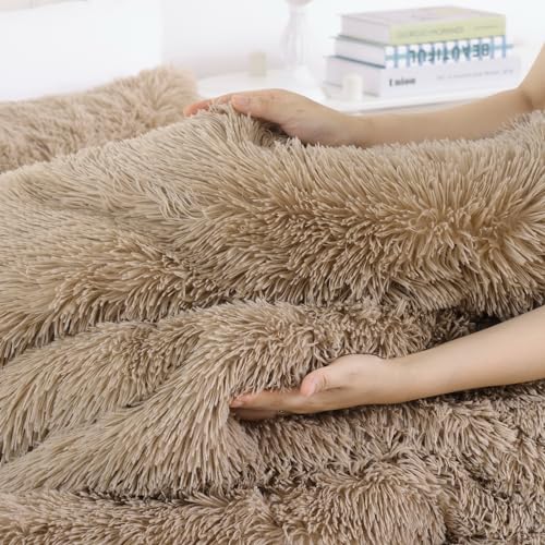Smoofy Fluffy King Size Comforter Set, Faux Fur Comforter Set, Luxury Fuzzy King Bedding Set, Soft Shaggy Bed Set for All Season, 3 Pieces - 1 Comforter & 2 Pillowcases, Khaki