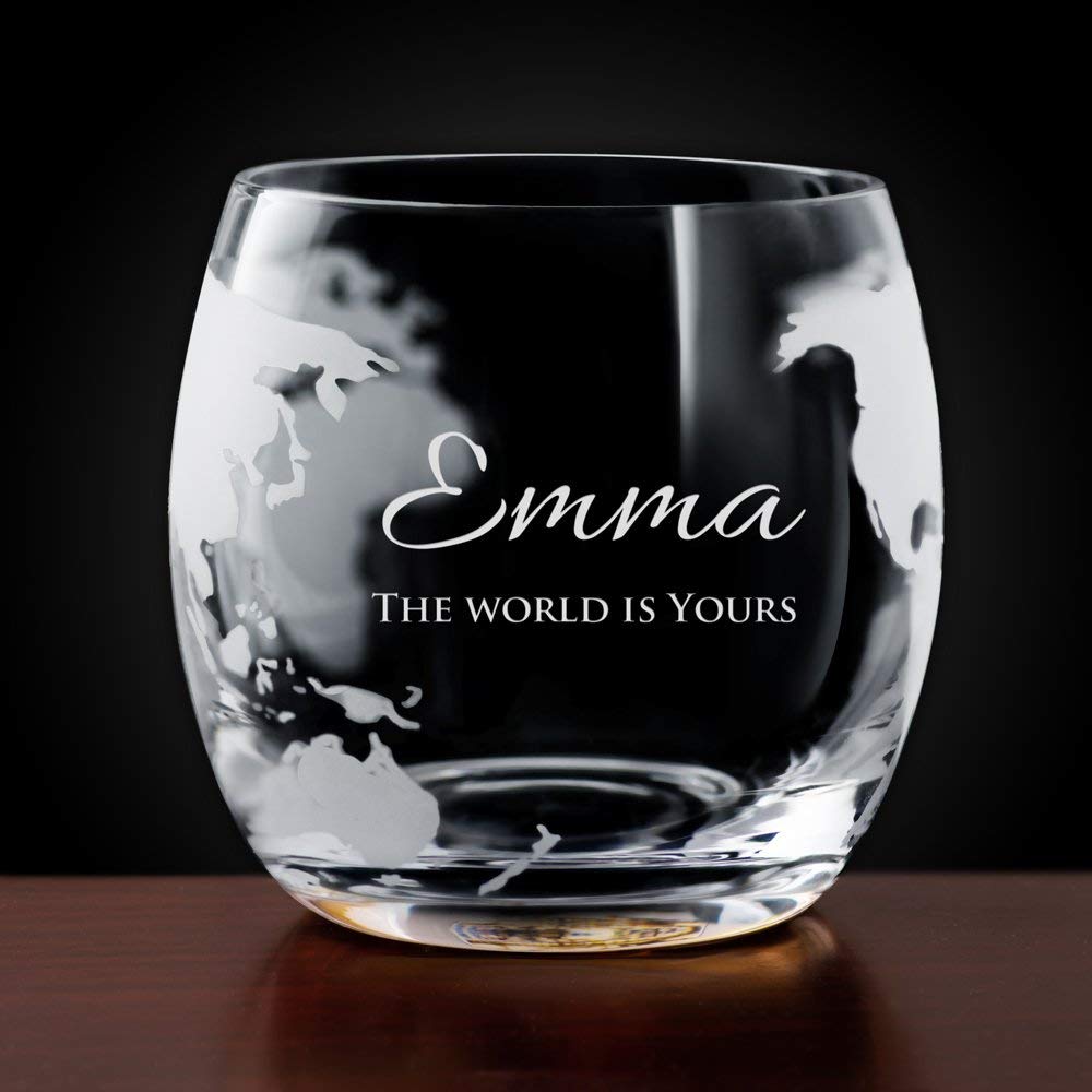 Maverton Decanter per Whisky in vetro - incisione personalizzata - Caraffa a forma di mappamondo da 850 ml + 2 bicchieri da whisky - regalo uomo - mondo