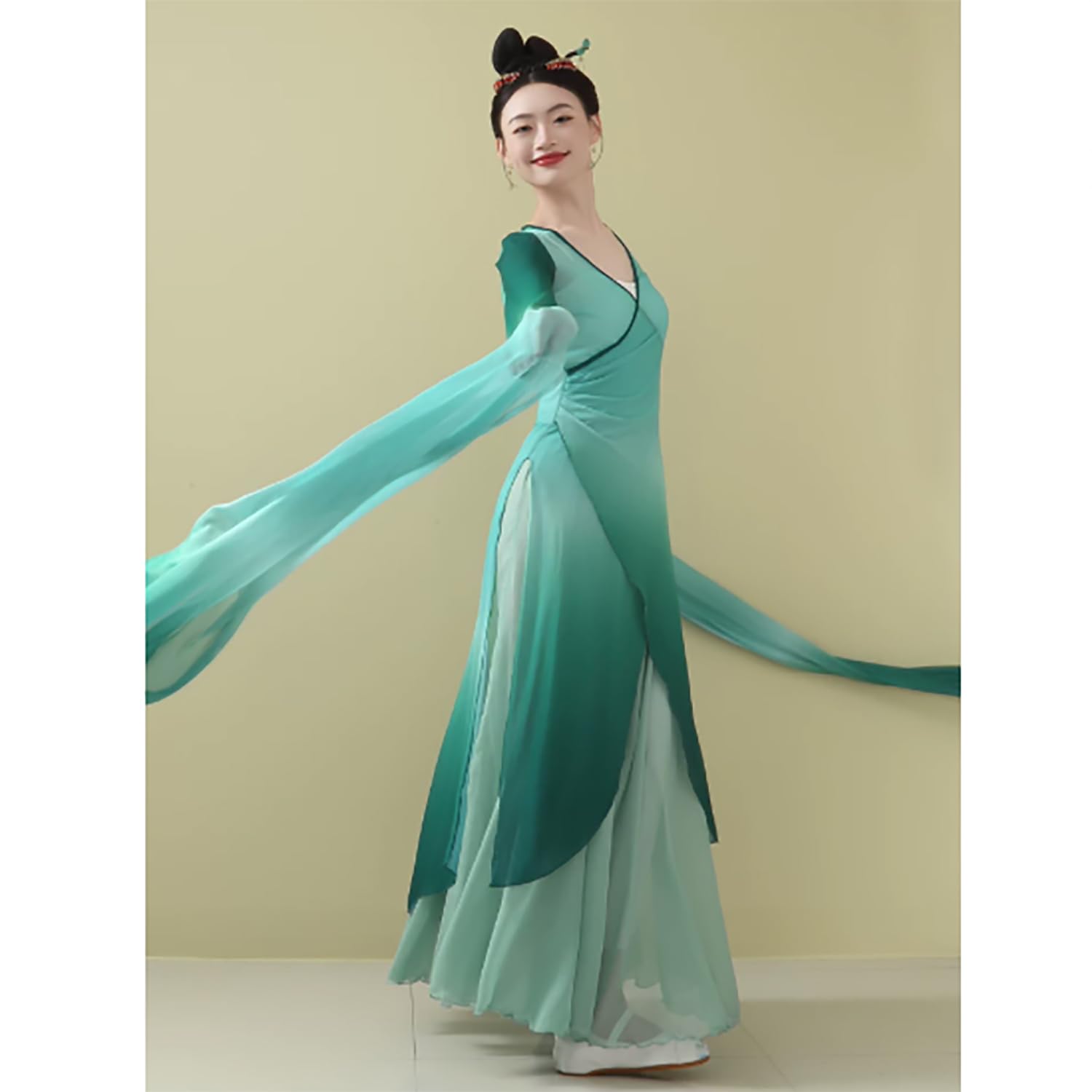 Klassische Chinesische Tanzvorführung in Grün Mit Farbverlauf Kostüm Orientalische Hanfu Kleidung Mit V Ausschnitt Unterhemd Mit Passendem Rock Für Tänzerinnen