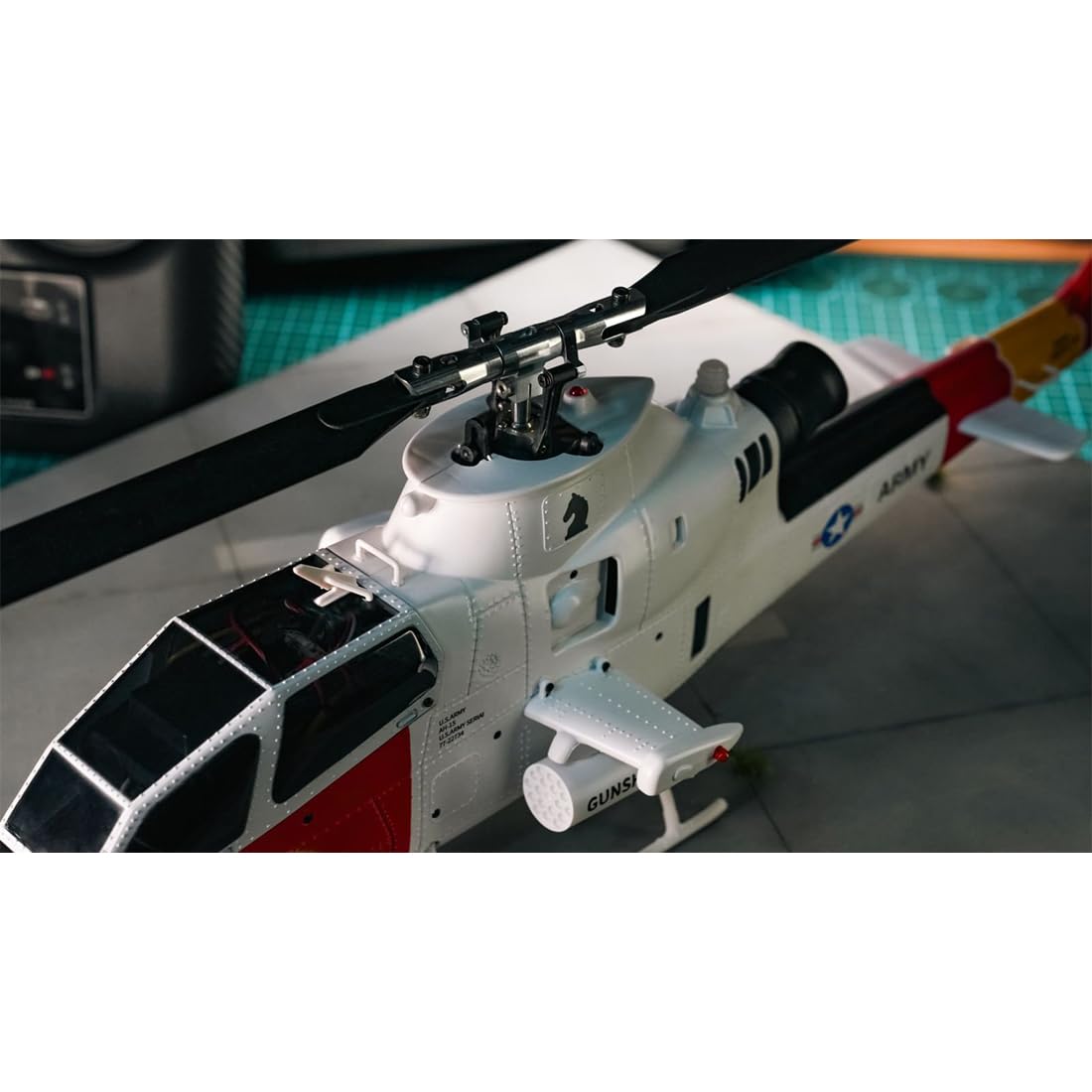 YU XIANG F112S AH-1 Cobra 1:40 RC Helicóptero GPS 9CH Flybarless Dual Rotor Avión Militar Clase 200 con motores duales sin escobillas, retención de altitud y vuelo inteligente LiDAR - RTF