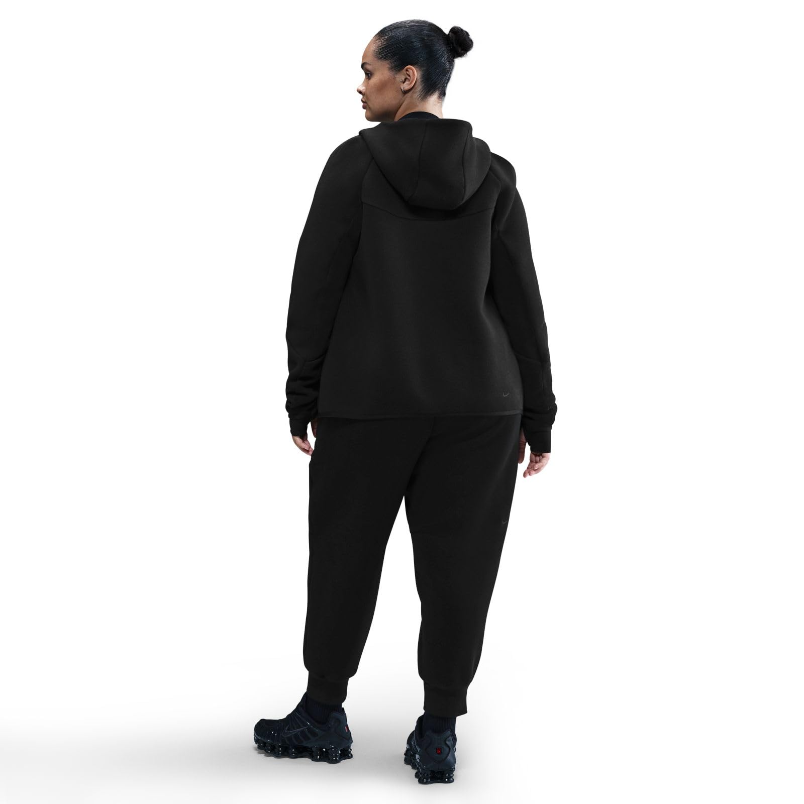 Nike Sportswear Tech Fleece Damen-Jogger mit mittelhohem Bund (große Größe), HV6781