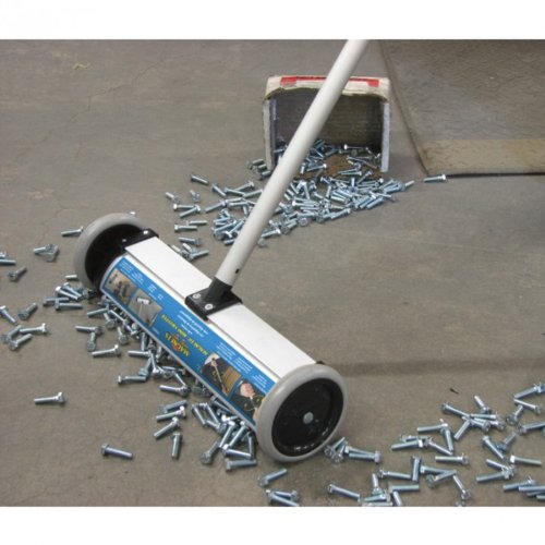 Magnetbesen Magnetischer Besen mit Ferrit-Magneten - Breite 385mm - Bodenabstand 25mm - 1 Stück - Magnetheber Magnet-Sammelgerät - wertvolle Hilfe in Werkstätten Lagerhallen Läden