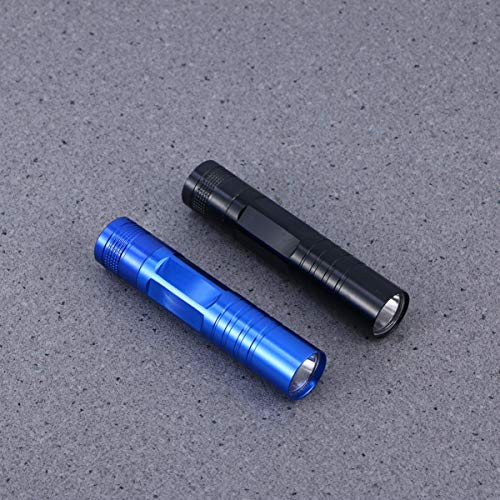Mini lanterna LED portátil ultra brilhante com cordão para acampamento, caminhada, escalada sem pilh