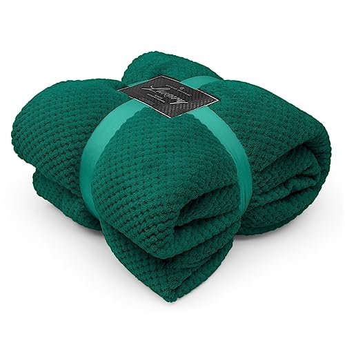GC GAVENO CAVAILIA Waffle Fleece Throw, Honeycomb Pattern Soft Thermal Blanket, Popcorn Teddy Sofa Bedspread, 130x150 cm, Green