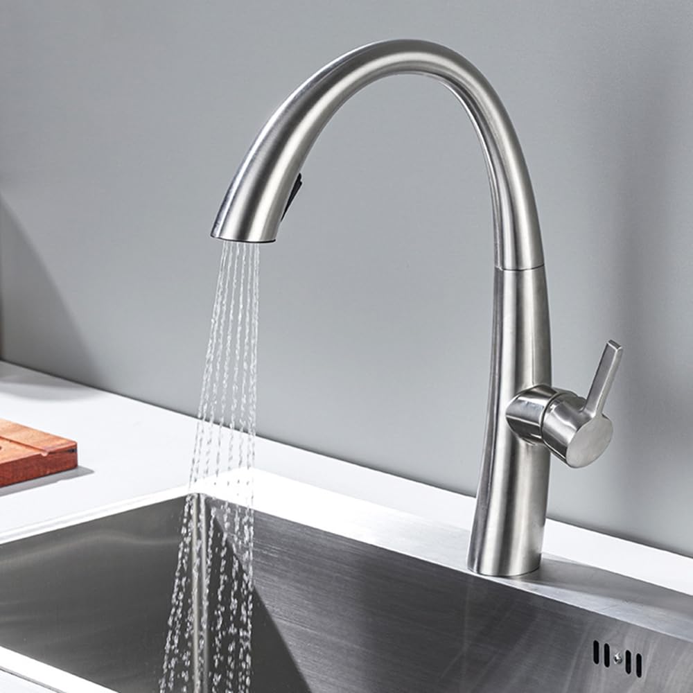 Mitigeur de cuisine extractible gris pour simplifier la préparation des repas au quotidien