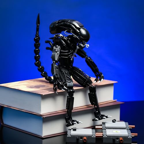 Image of Xenomorph Action Figure Building Kit Compatible with Lego Sets for for Adults,Horror Halloween Toys for Boys 8-12,14 Years Up 616 pcs