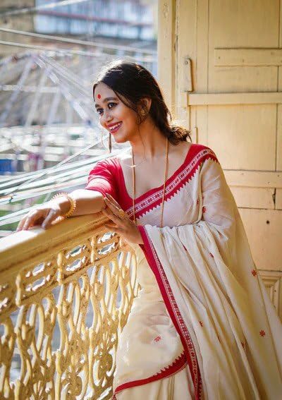 Image of Flosive Women's Woven Cotton Silk Saree With Unstitched Blouse Piece